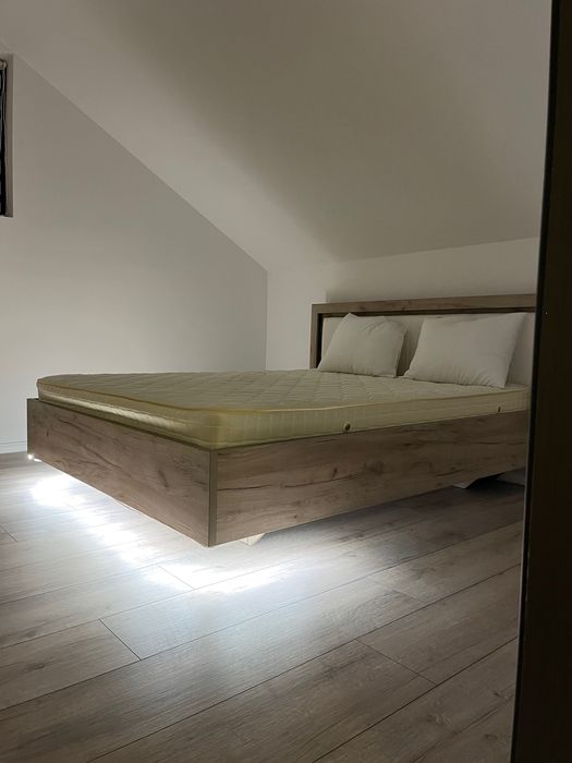 Ofer spre inchierein regim hotelier