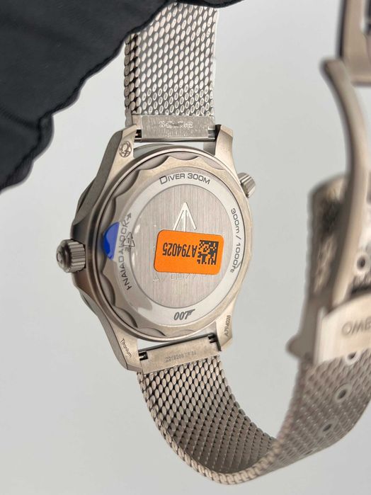 Наручные часы Omega Seamaster 007