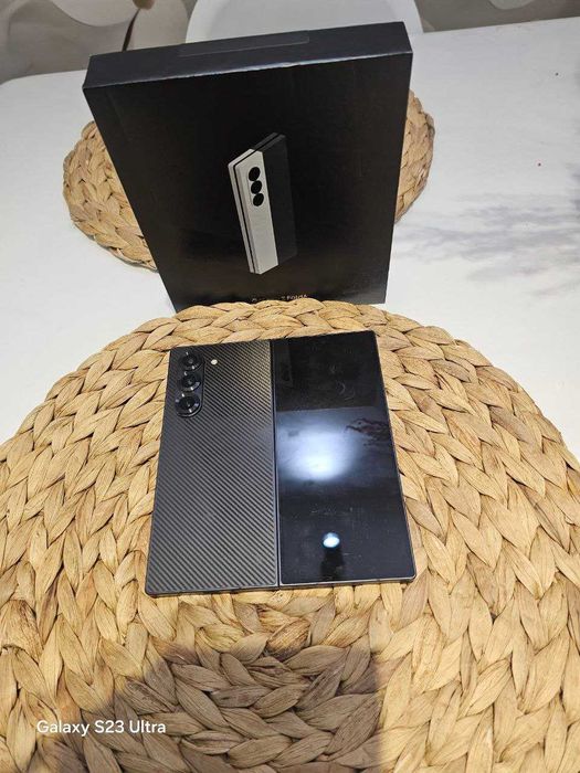 Продаю свой телефон Samsung Fold 6