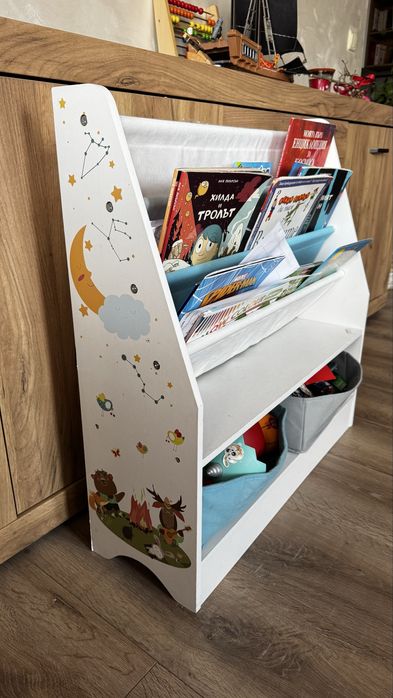 Детска Монтесори библиотека