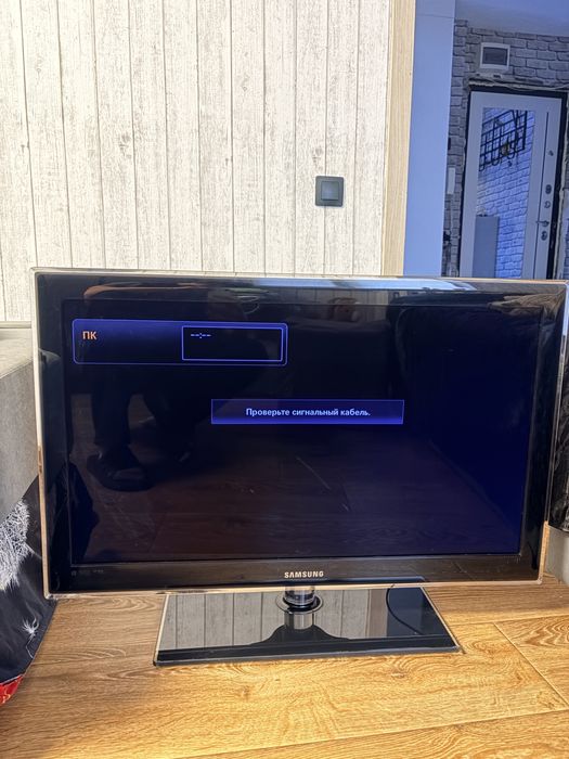 Продам телевизор Samsung UE32C5100QW