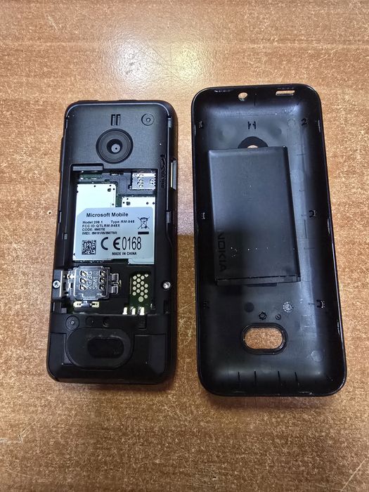 Telefon Nokia 208 model RM-948