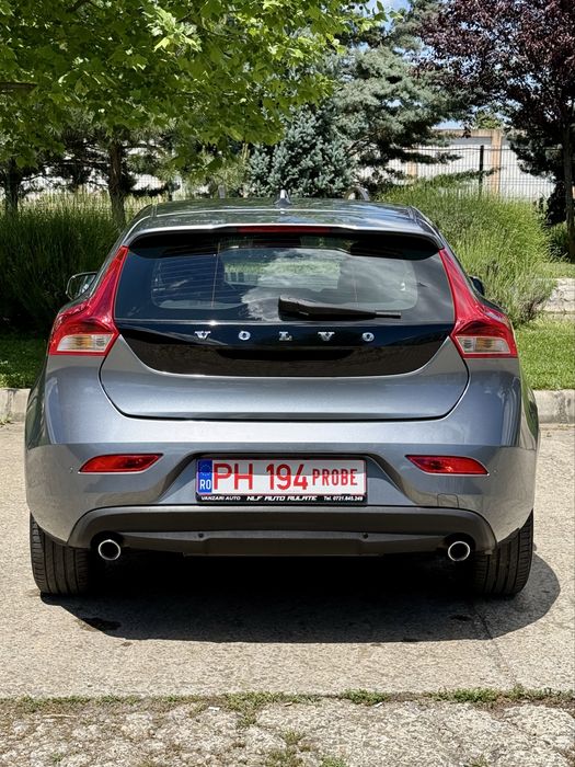 Volvo V40   2.0D.