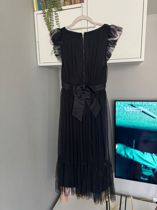 Черна рокля с тюл Maya deluxe и черна панделка ххс eu32 хс размер
