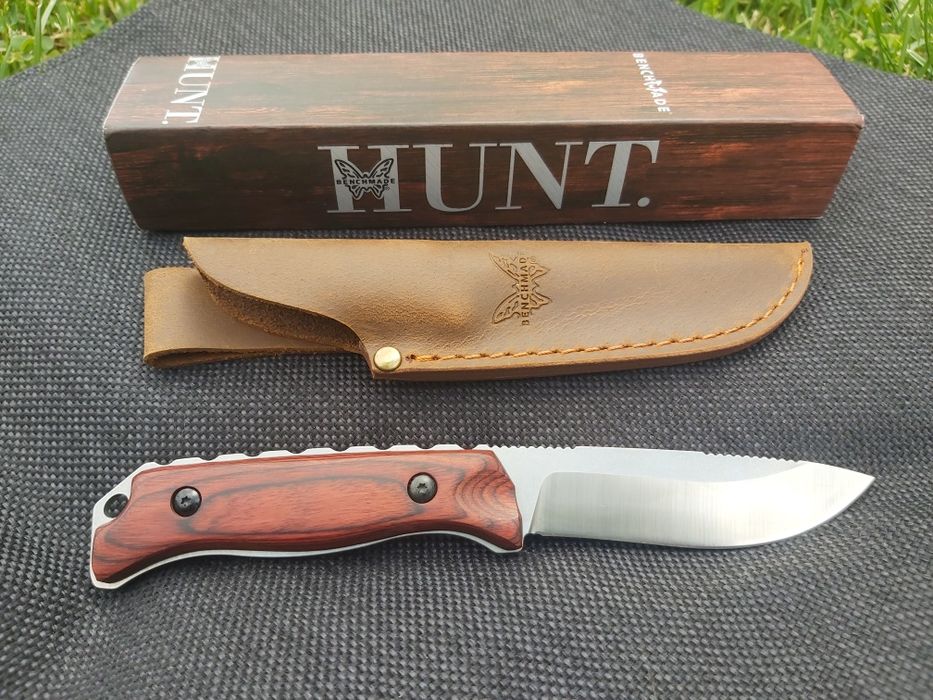 Ловен нож Benchmade HUNT голям с кожена кания