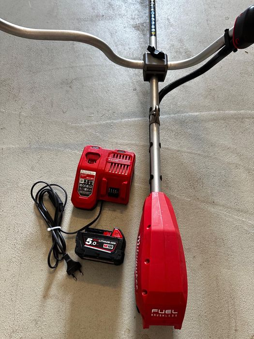 Motocoasa M18 FBCU trimmer iarba acumulatori