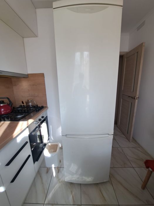 Холодильник фирмы Zanussi