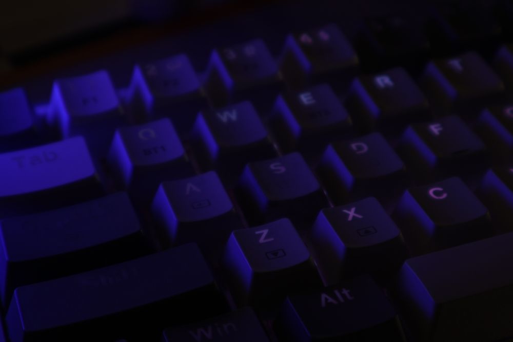 Keyboard Red dragon K616, cu LED și Bluetooth si stick