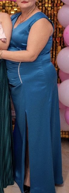 Vand rochie de seara eleganta