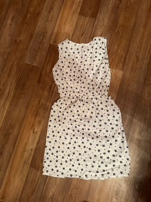 Прдам платье одевалось 1 раз