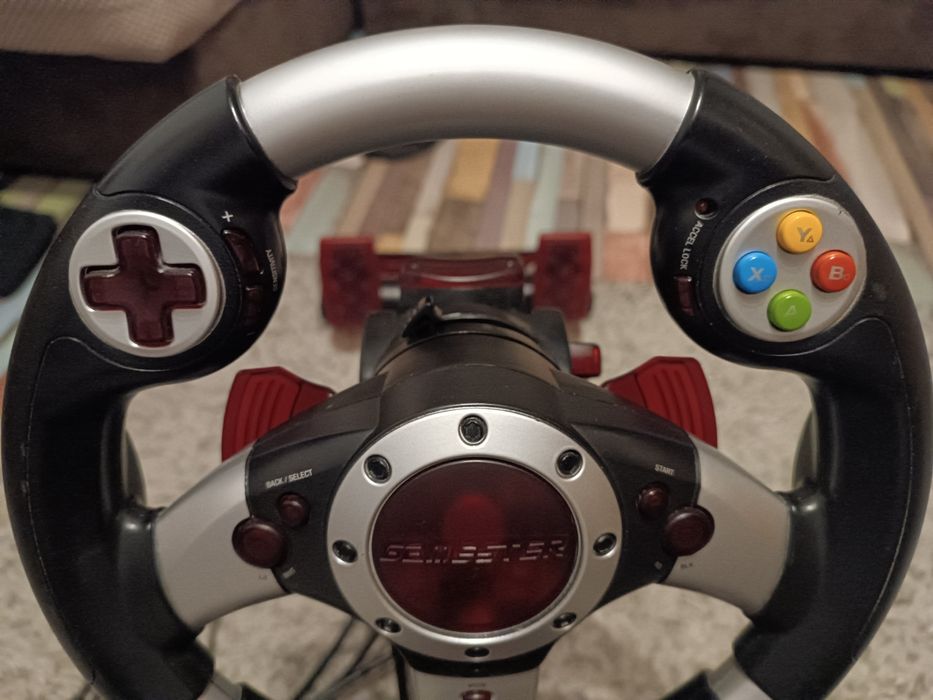Volan Racing wheel,  pedale, stand  pt PlayStation 2 și Xbox clasic