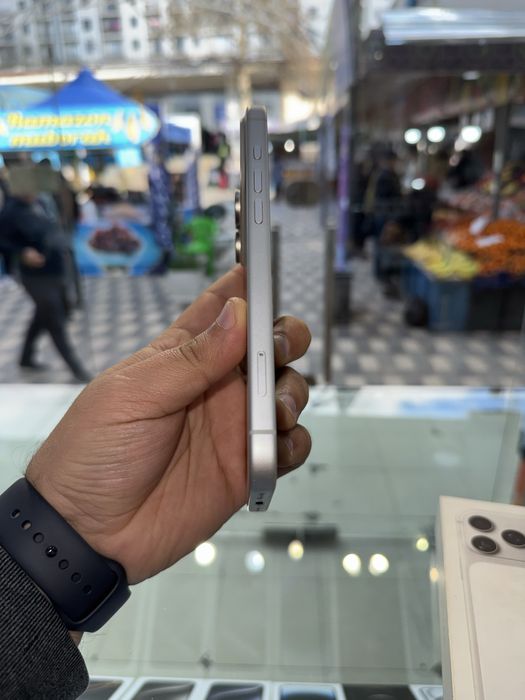 Apple 17 pro max 256G/100% Batrey