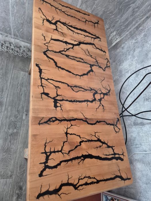 Продам стол ручной работы новый