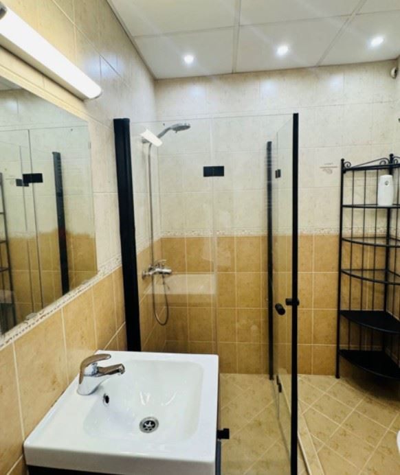 Дава се под наем Тристаен апартамент в София, Младост 4 - 85 кв.м за 687.99 € - Снимка #8