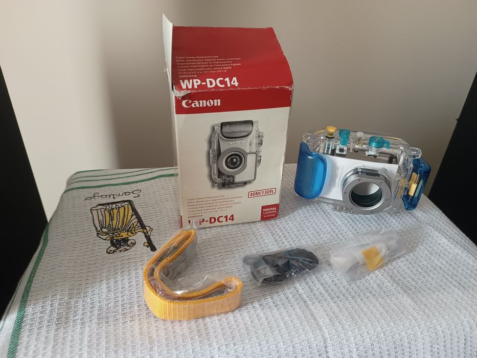 Canon подводен бокс и фотоапаратт
