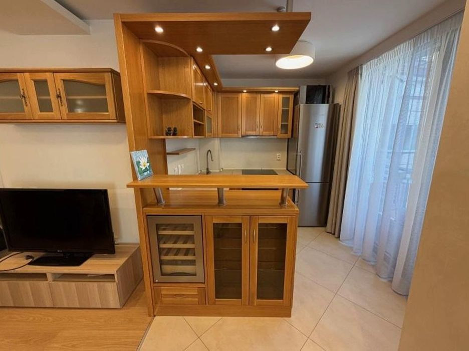 Дава се под наем Тристаен апартамент в София, Витоша - 85 кв.м за 987.36 € - Снимка #4