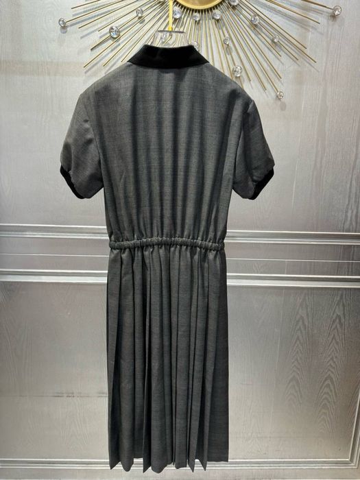 Продам платье MiuMiu