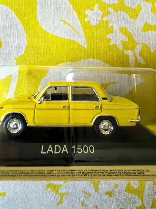 Колекционерски модел на Лада 1500 мащаб 1:43