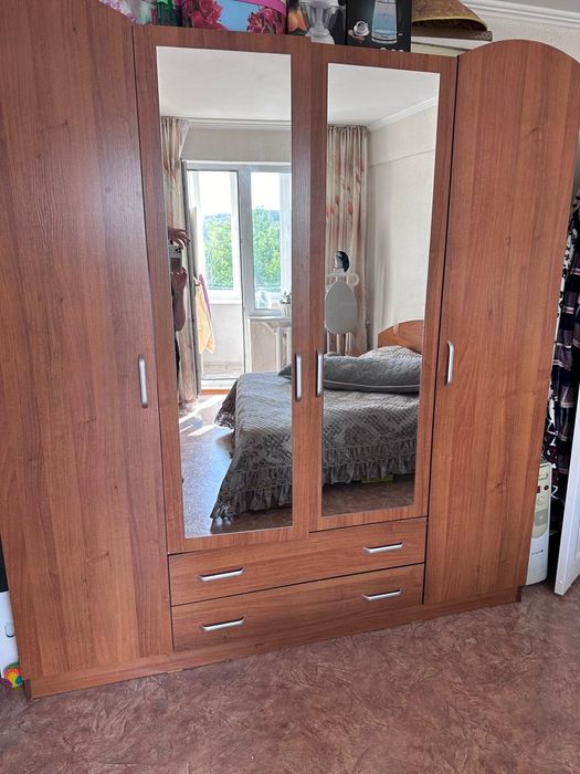 Спальный гарнитур