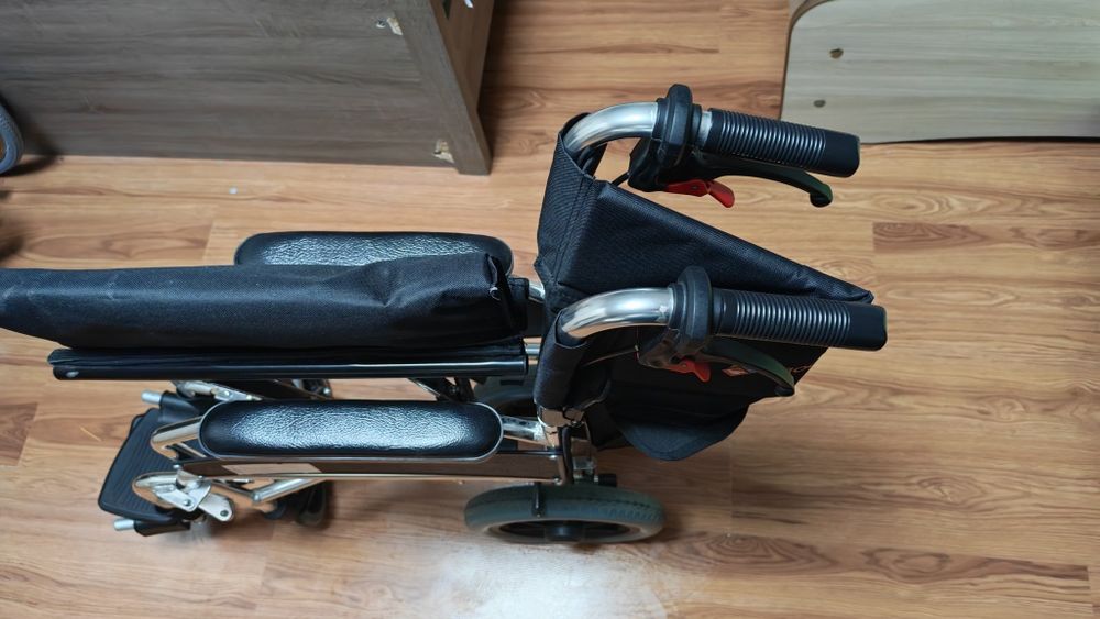 Продам кресло инвалидное