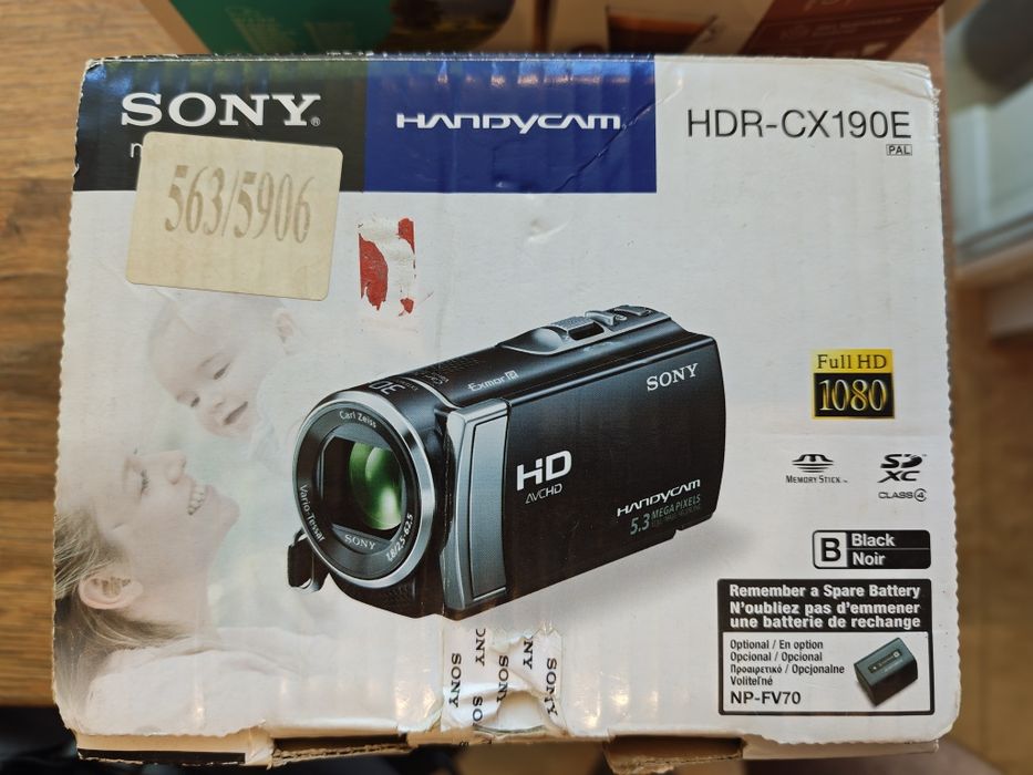 Sony Handycam HDR-CX190E.