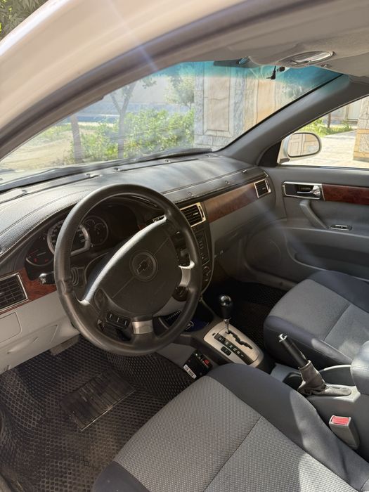 Lasetti 1.6 avtomat Sotiladi 2013 - yil hamma joiy yaxshi xolatda