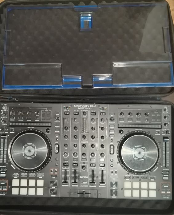 Vând Consola Dj Denon mc7000