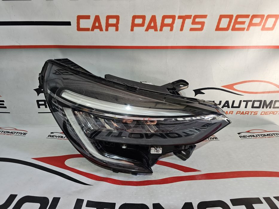 Far dreapta led Renault Clio 5 dupa 2019 cod 260104922R
