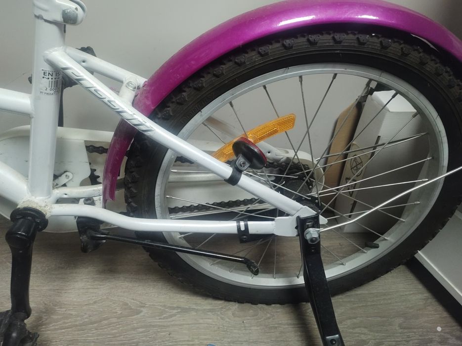 Продавам детско колело