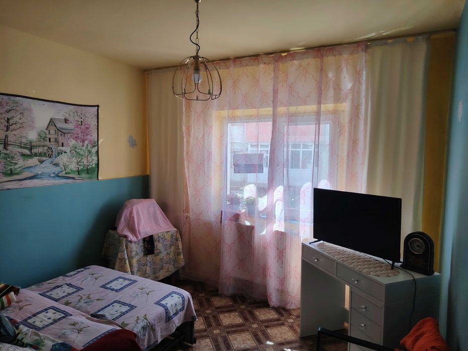 Apartament de vânzare 3 camere, etaj 1