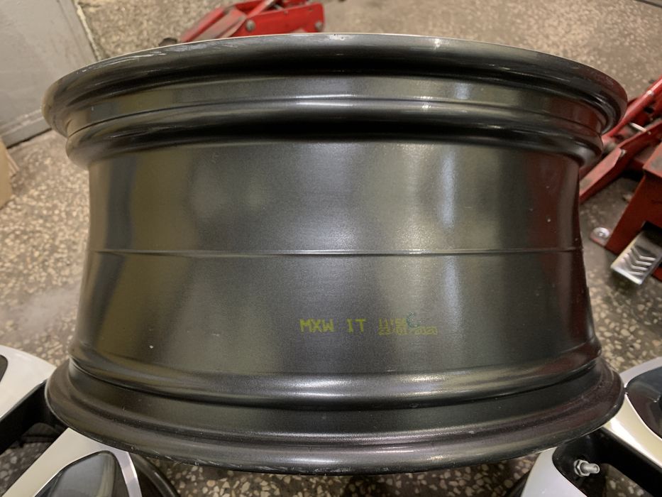 20” 5x120 8.5j ET41.5 72,6мм Aлуминиеви джанти за Land Rover след 19г