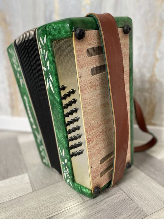 Продам хорошую гармонь