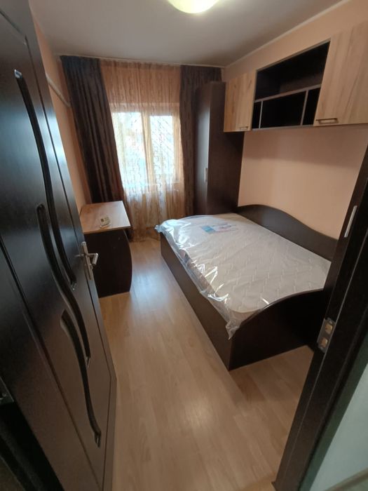 Inchiriez apt cu 3 camere, 380€