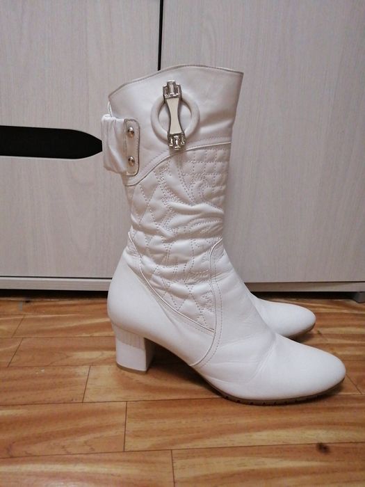 Продам сапоги женские, кожа
