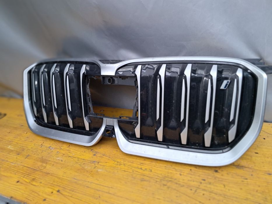 Грил решетка BMW X1 U11