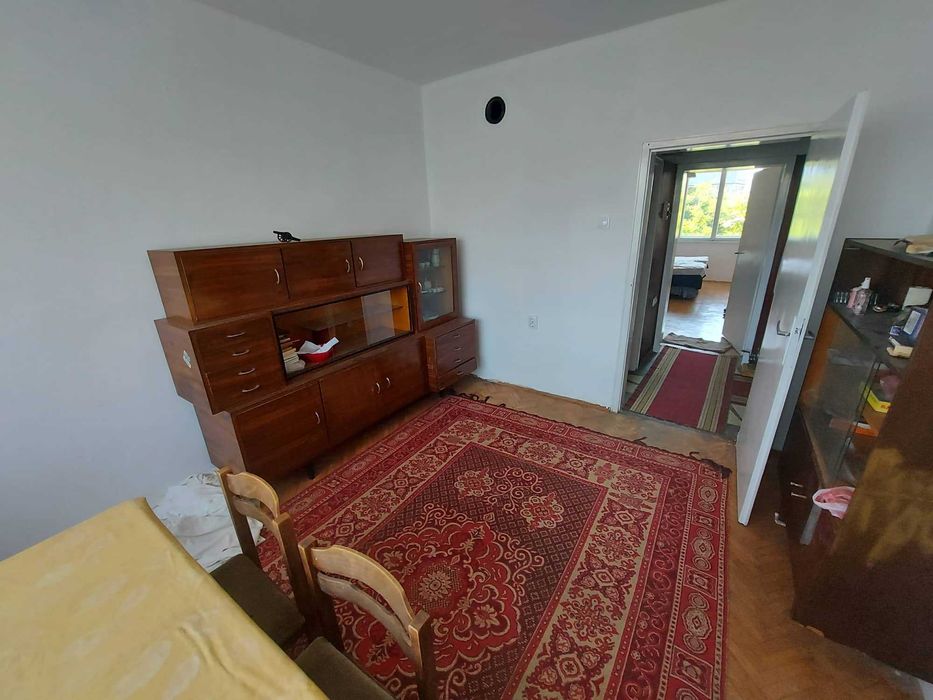 Продава се Тристаен апартамент в Търговище, Вароша - 100 кв.м за 1020 €/кв.м - Снимка #2