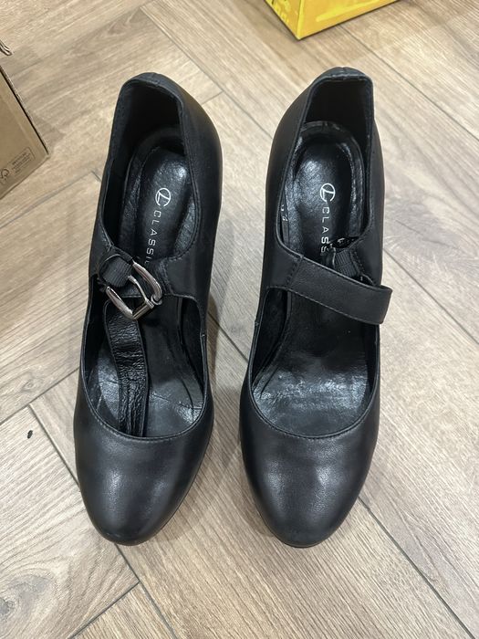 Продам кожаные туфли