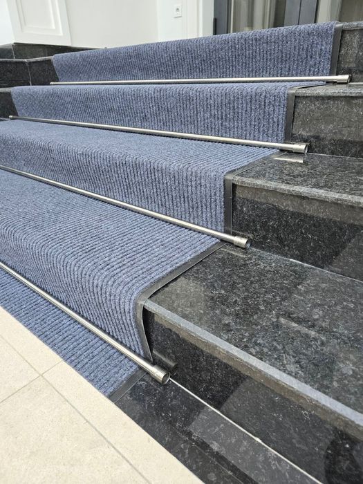 Установка ковро держателей, резиновые драпы разных размеров