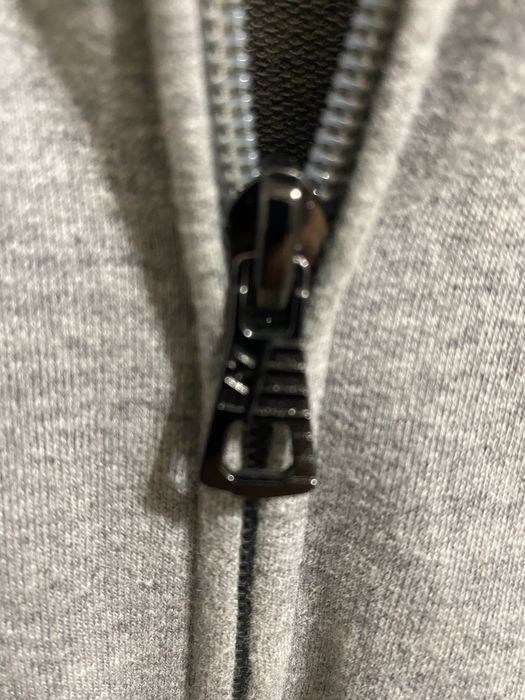 Emporio Armani анцуг размер S