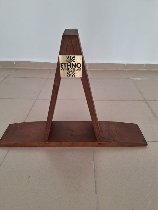 Стойка за вино дървена