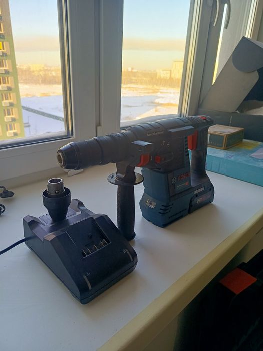 Перфоратор Bosch GBH 18v26f с быстросъёмный патроном.