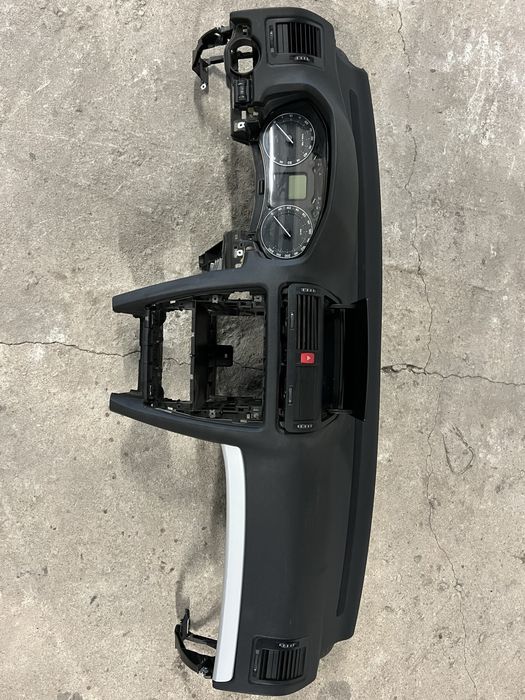 Арматурно табло Skoda Octavia