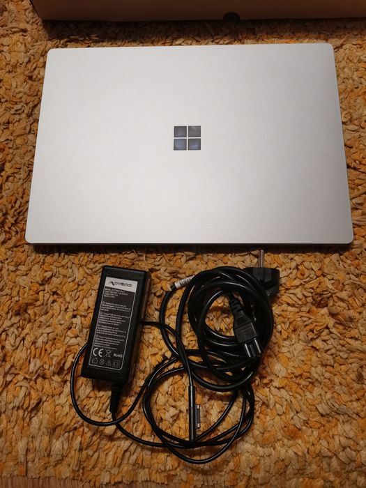 Microsoft Surface Laptop 4 I5-1145G7 8Gb 256gb 2K 15 inch touchscreen