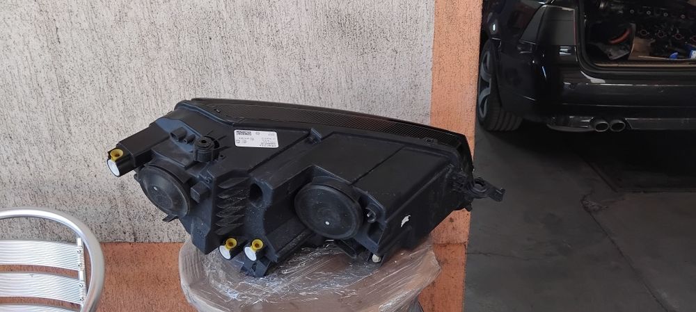 Продавам ляв фар за Skoda Karoq, Шкода Карок, Škoda Karoq оригинален