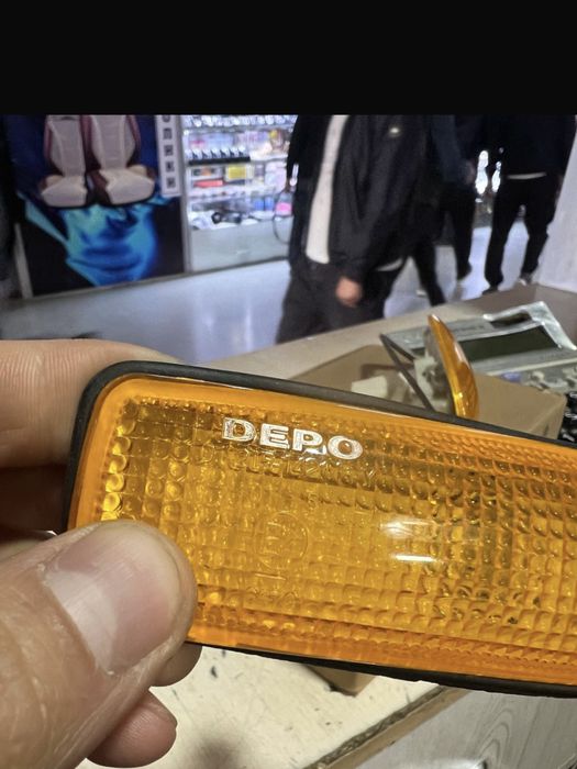 Поворотник в крыло санни N14