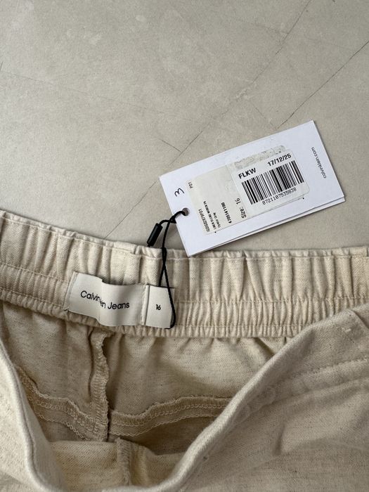 Нов ленен панталон Calvin Klein Jeans за момиче 16 г.