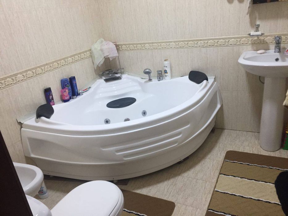 Квартира на Ц5-Финанс институт 3/4/4 общ пл 70м с обстановкой