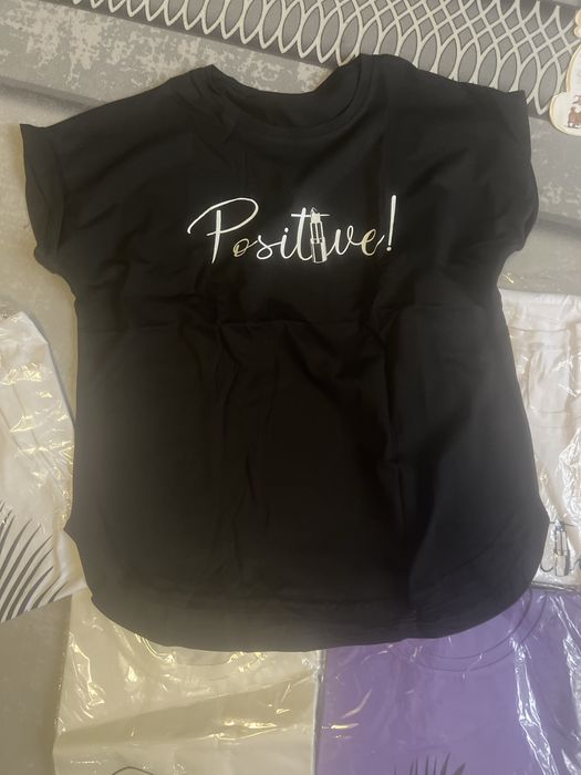 Футболки, штаны за 2500 каждая