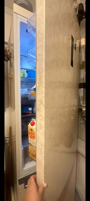 Холодильник почтый новый