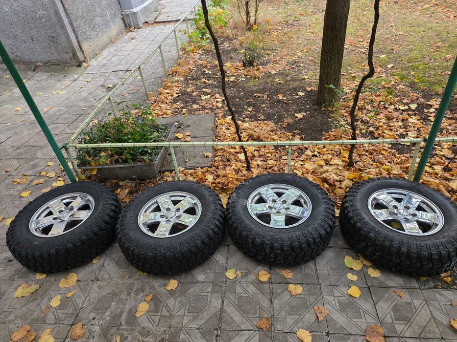 Гуми с джанти Nexen Roadian MTX 255 75 17
